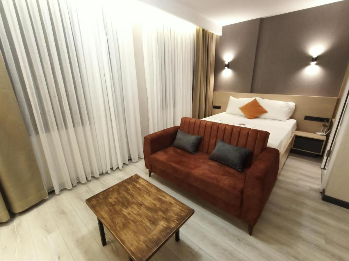 New Falcon Palas Otel Истанбул Екстериор снимка